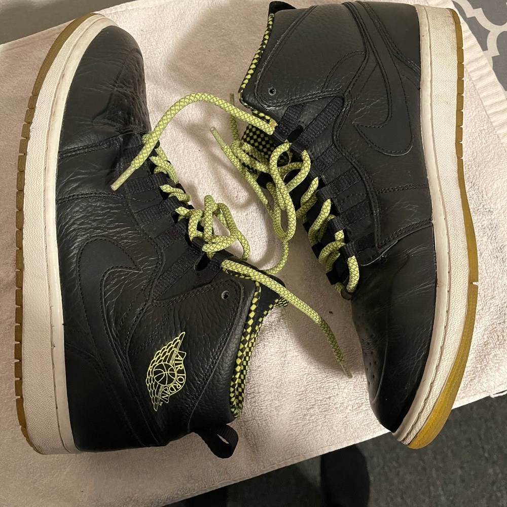 Jordan 1 '94 Retro Black Venom